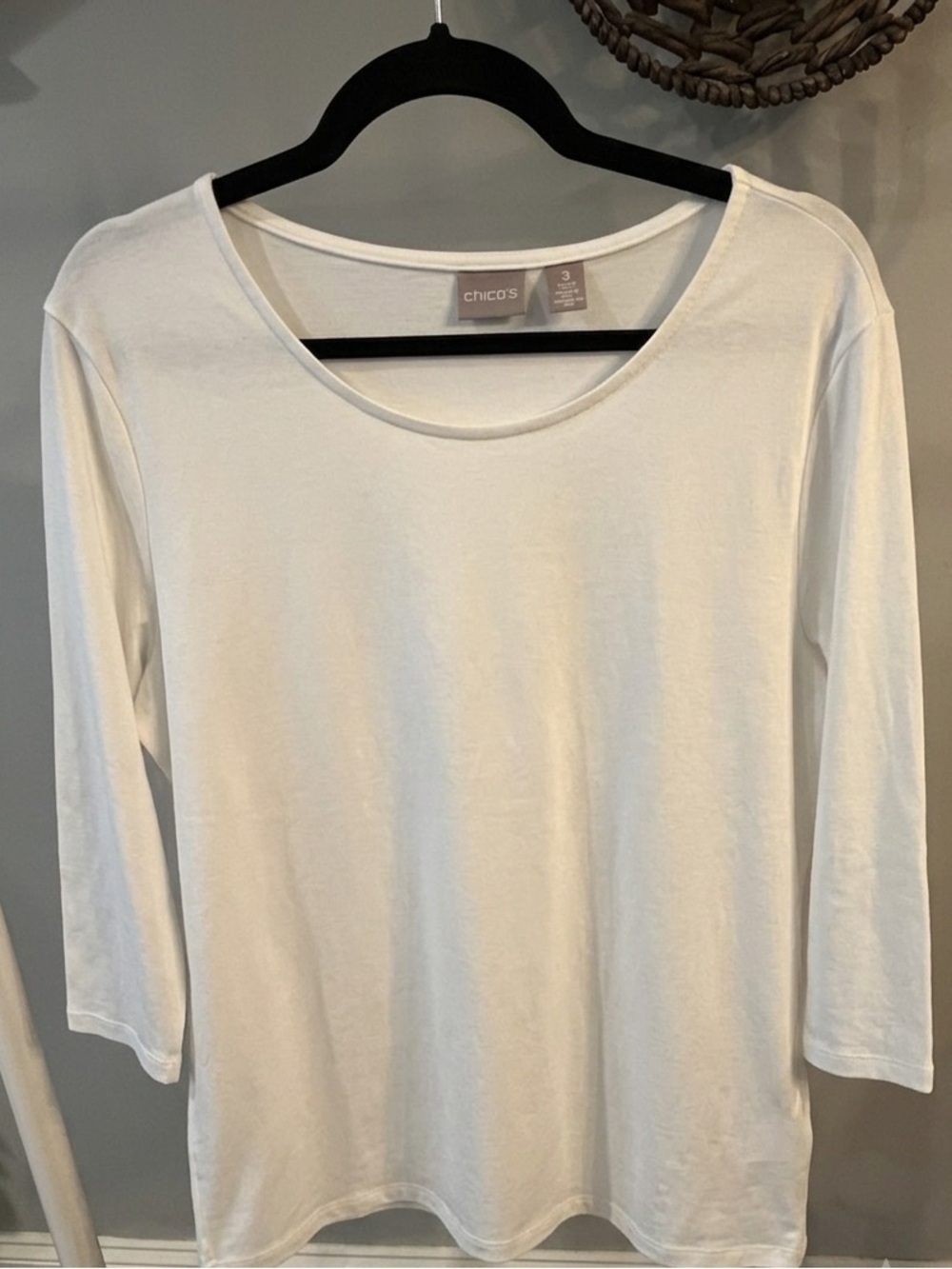 Chico's White Scoop Neck 3/4 Sleeve Top size 3/large